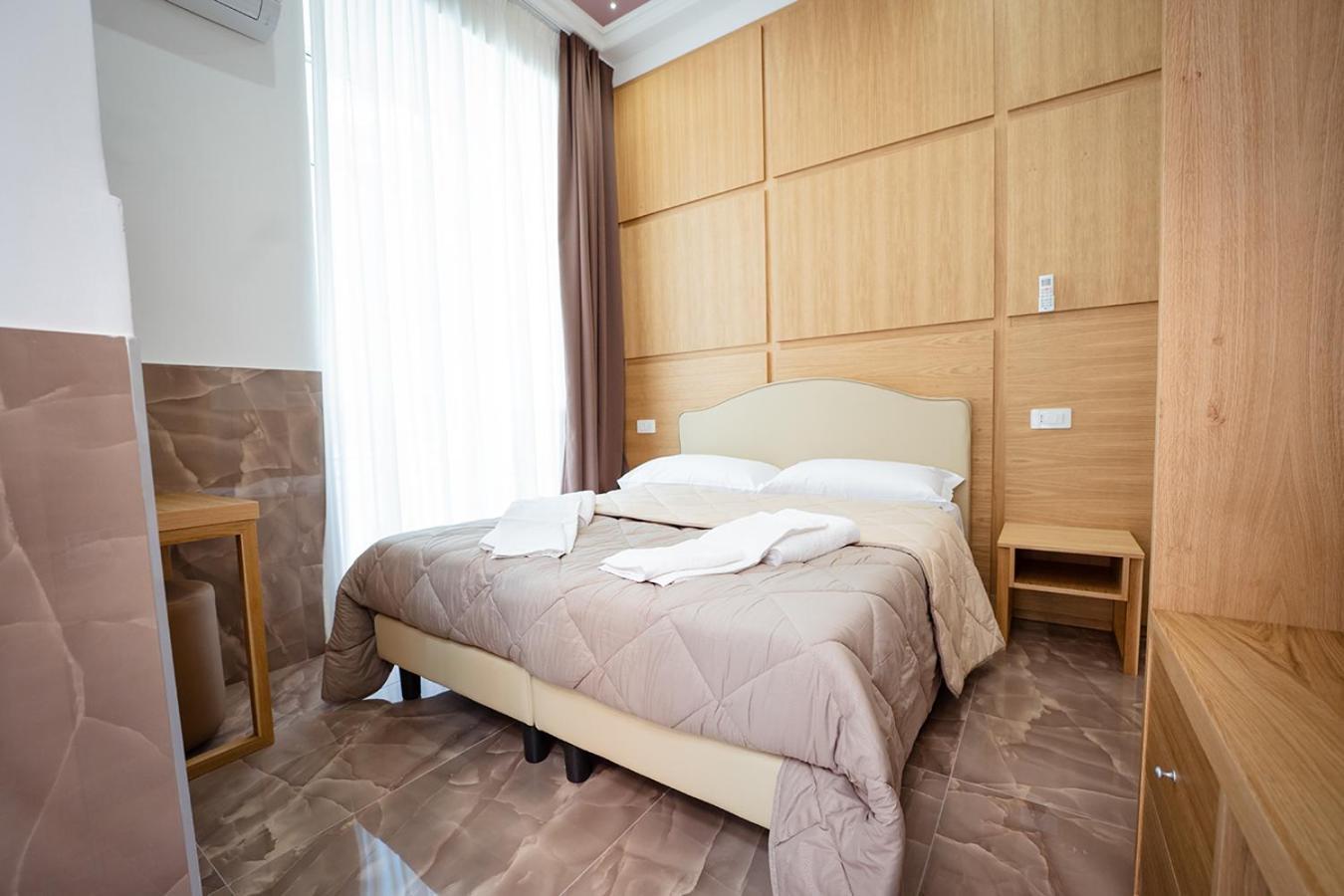 Pc Boutique H, Sea View By Clapa Group Hotel เนเปิลส์ ภายนอก รูปภาพ
