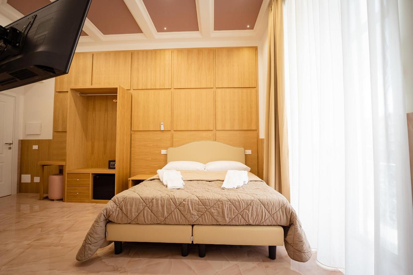 Pc Boutique H, Sea View By Clapa Group Hotel เนเปิลส์ ภายนอก รูปภาพ